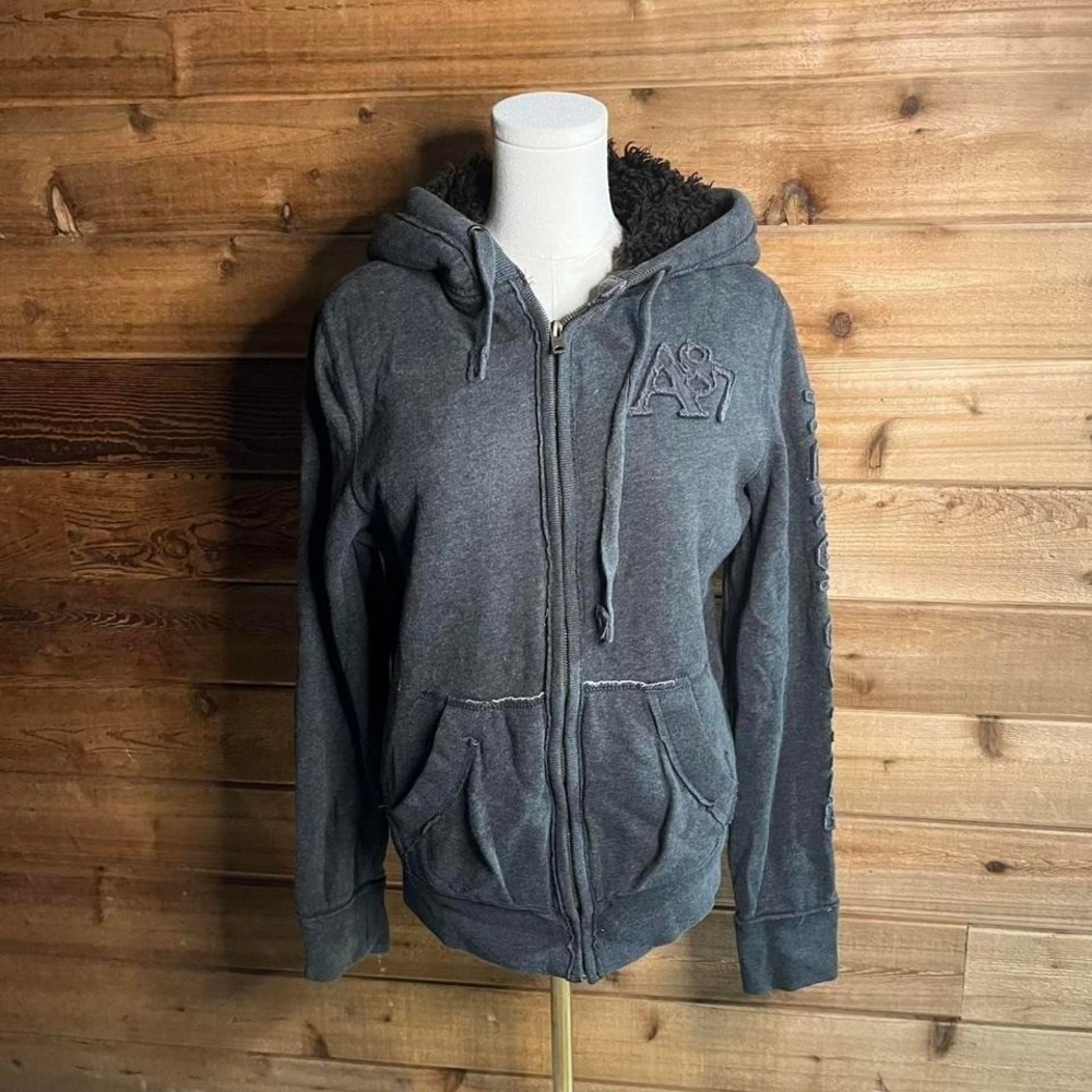 Y2K Aeropostale grey zip up hoodie with fur trim